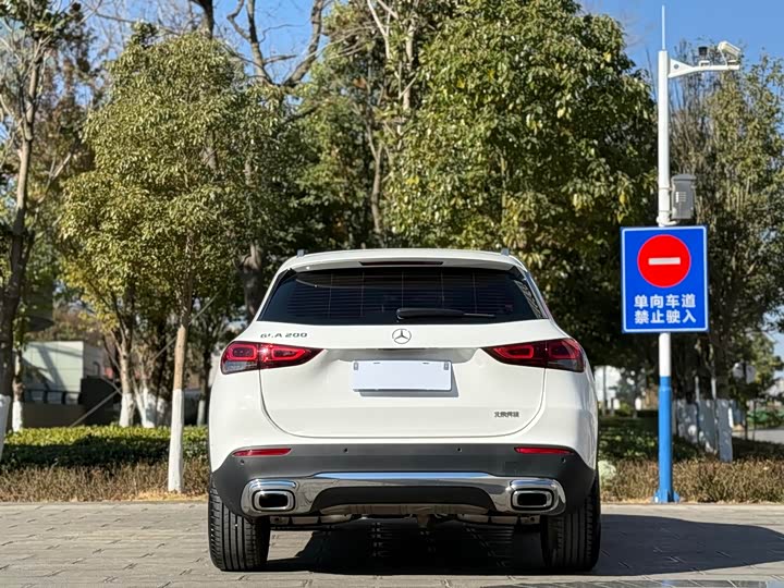 Фото 8 - Mercedes-Benz GLA-Class