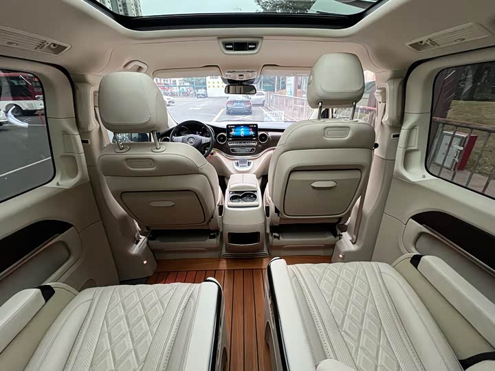 Фото 6 - Mercedes-Benz V-Class