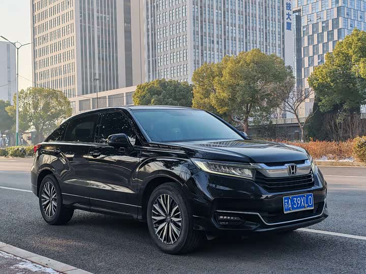 Фото 3 - Honda Avancier