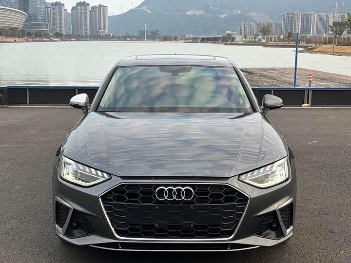 Фото 2 - Audi A4L