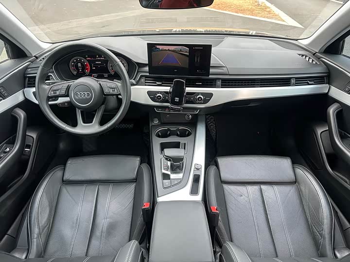 Фото 6 - Audi A4L