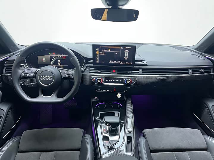 Фото 7 - Audi A4L
