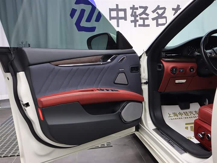 Фото 6 - Maserati Quattroporte