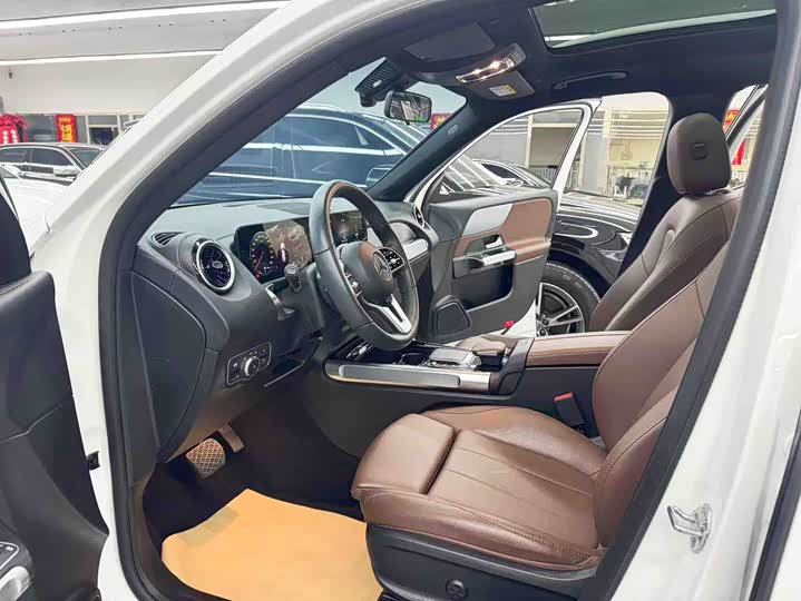 Фото 7 - Mercedes-Benz GLB-Class