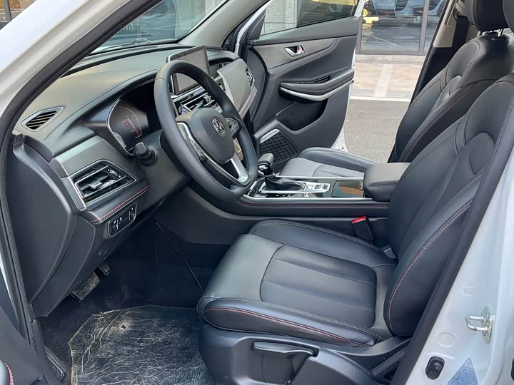 Фото 8 - Changan CS75