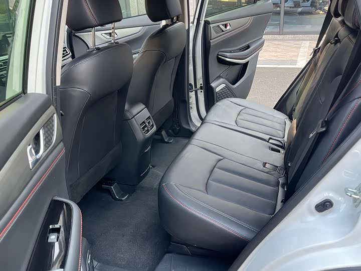 Фото 9 - Changan CS75