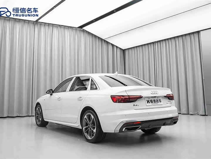 Фото 7 - Audi A4L