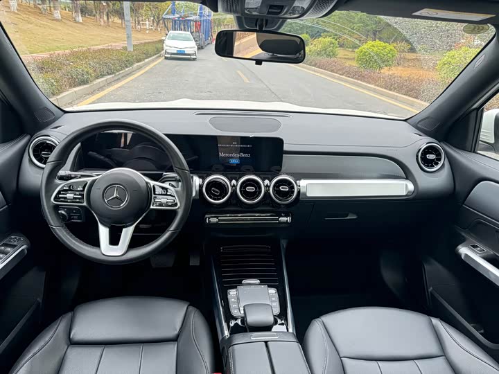 Фото 5 - Mercedes-Benz GLB-Class