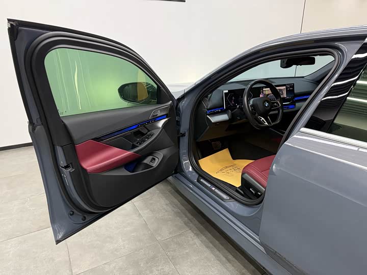 Фото 6 - BMW 5 Series