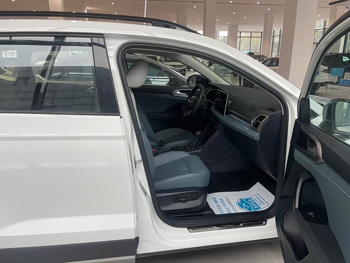 Фото 4 - Volkswagen Tharu