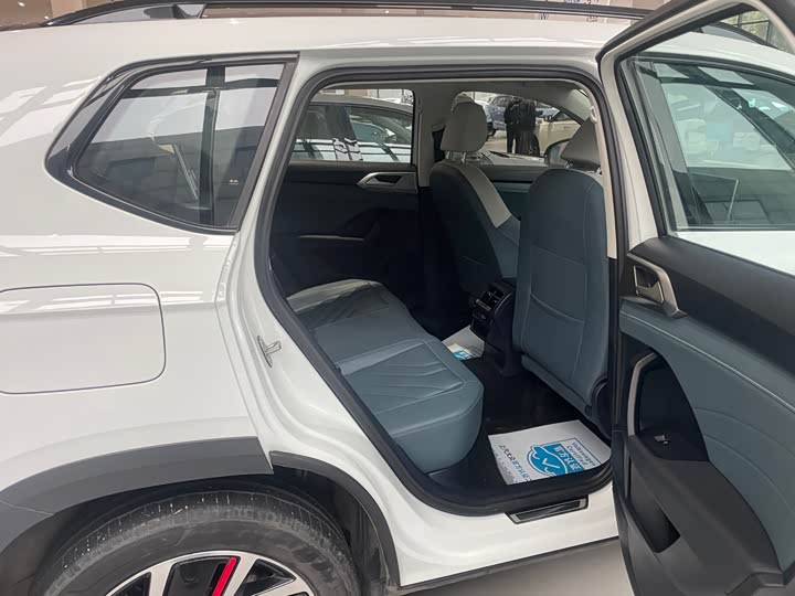 Фото 5 - Volkswagen Tharu