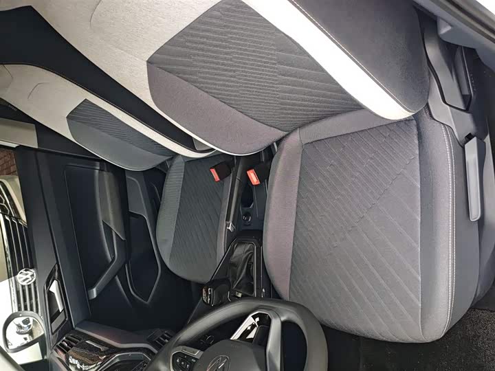 Фото 7 - Volkswagen Lavida