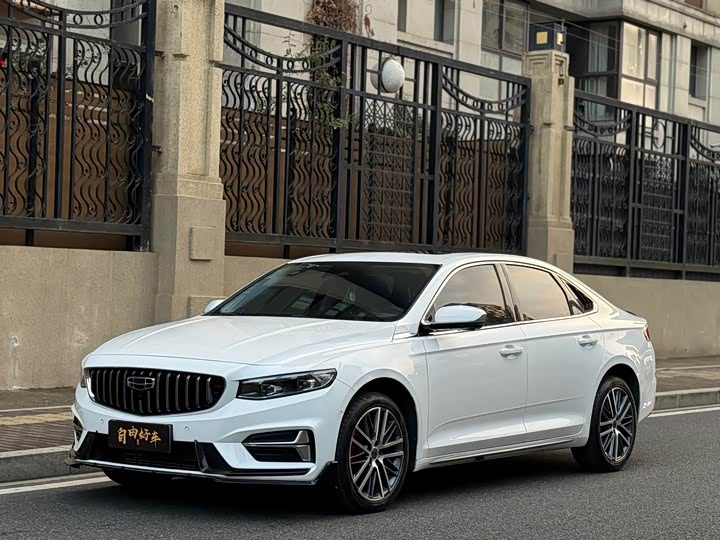 Фото 1 - Geely Preface