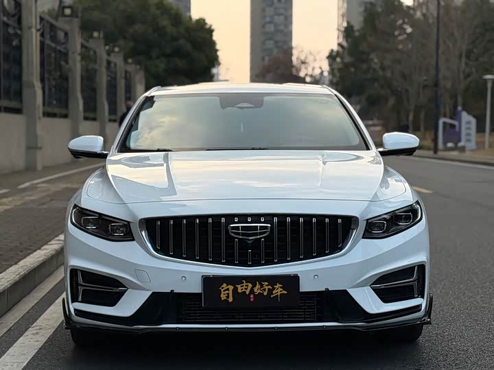 Фото 2 - Geely Preface