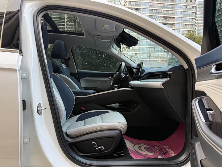 Фото 8 - Geely Preface