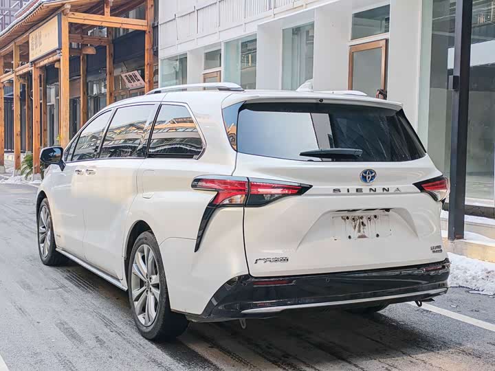 Фото 4 - Toyota Sienna