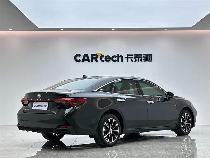 Фото 5 - Toyota Avalon