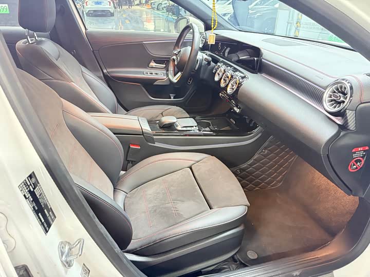 Фото 7 - Mercedes-Benz A-Class