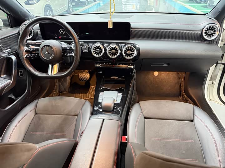 Фото 9 - Mercedes-Benz A-Class