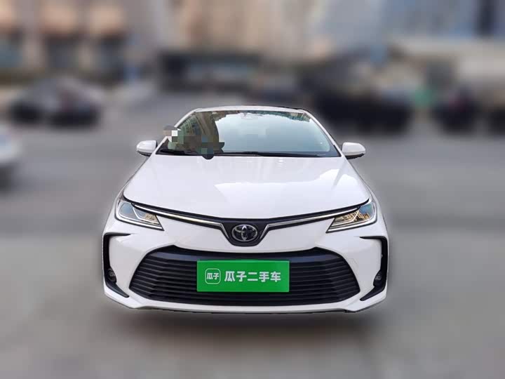 Фото 8 - Toyota Corolla