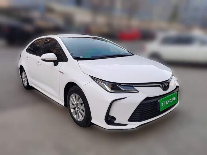 Фото 9 - Toyota Corolla