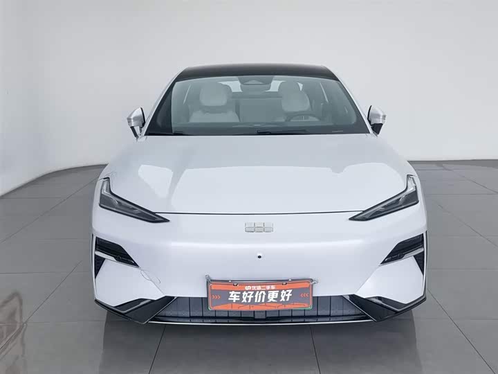 Фото 3 - Geely Galaxy E8