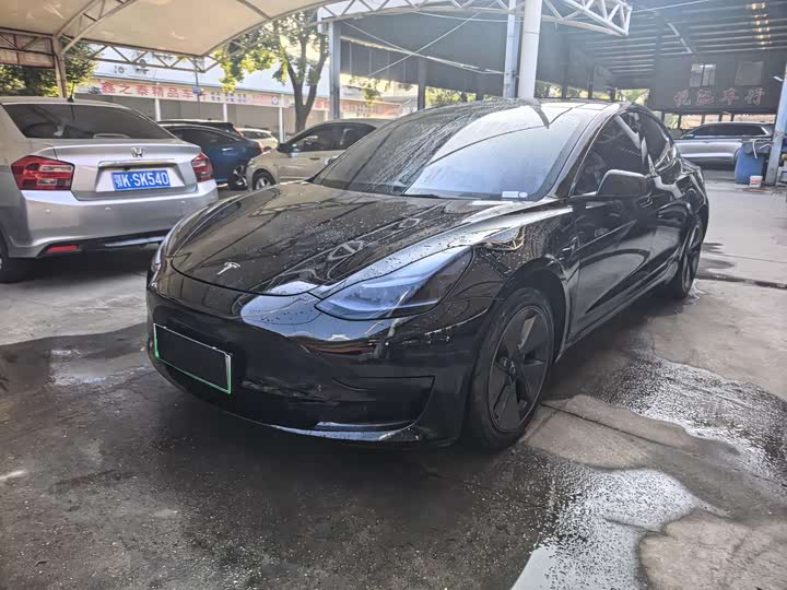 Фото 1 - Tesla Model 3