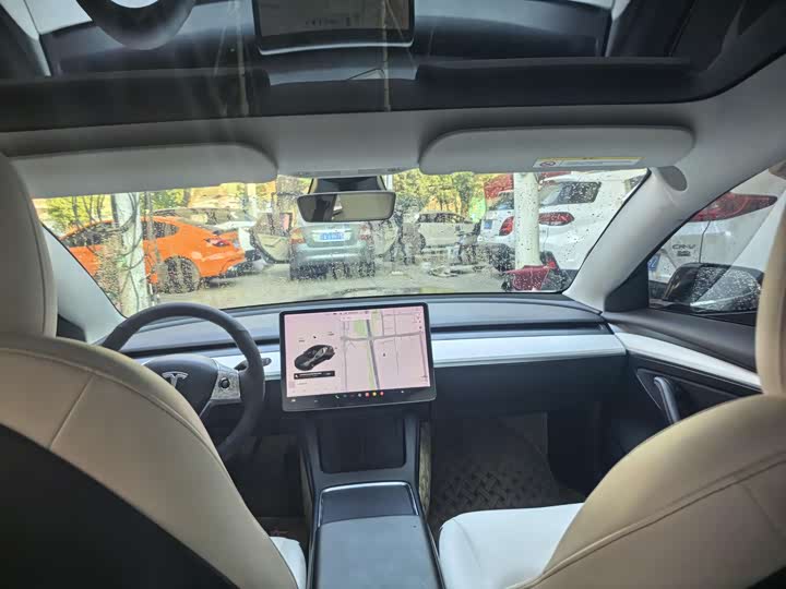 Фото 5 - Tesla Model 3