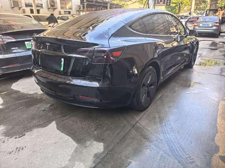 Фото 9 - Tesla Model 3