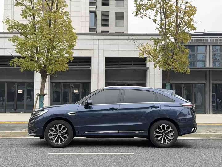 Фото 3 - Honda UR-V