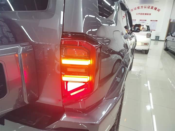 Фото 8 - Tank 400 Hybrid