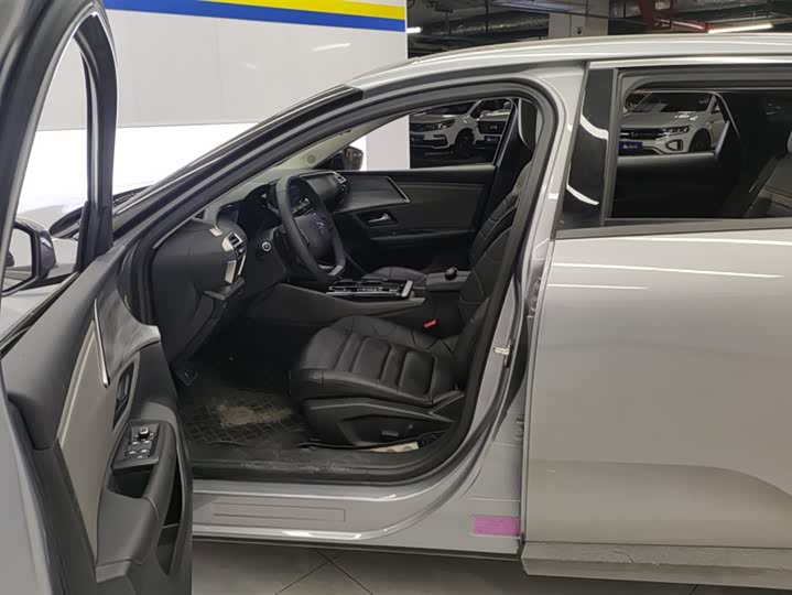 Фото 9 - Citroen C5 X