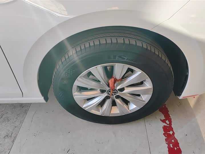 Фото 6 - Volkswagen Lavida