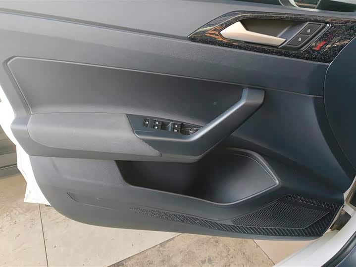 Фото 7 - Volkswagen Lavida