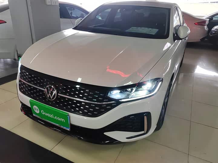 Фото 2 - Volkswagen Lavida