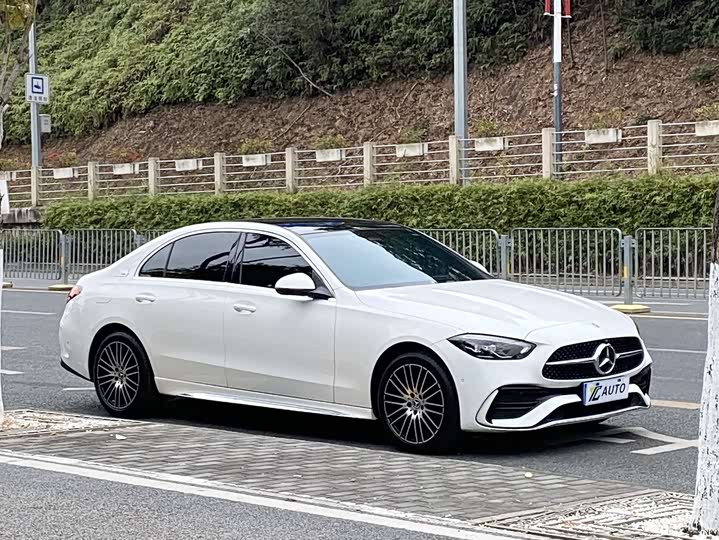 Фото 3 - Mercedes-Benz C-Class