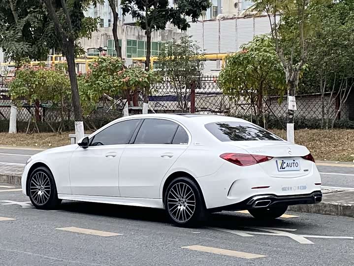 Фото 9 - Mercedes-Benz C-Class