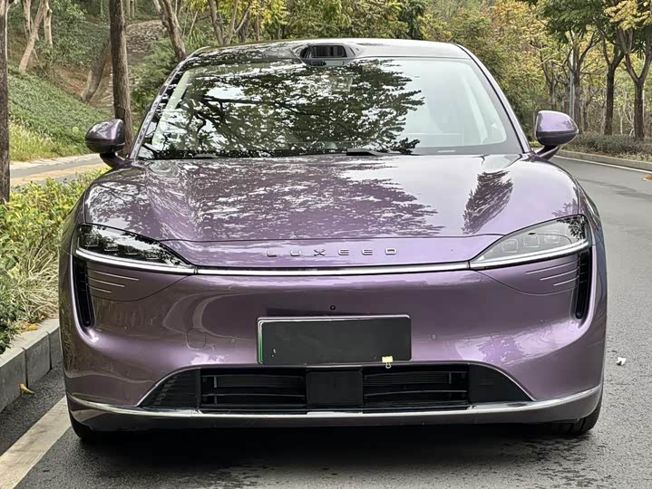 Фото 2 - Luxeed R7