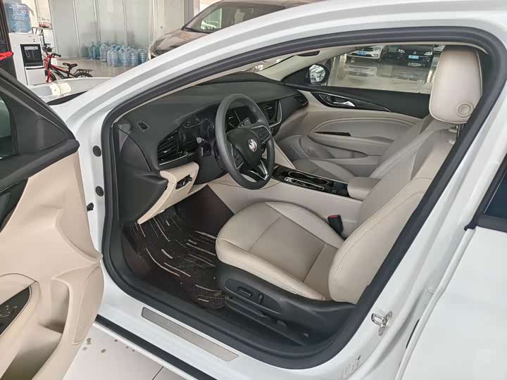 Фото 4 - Buick Regal