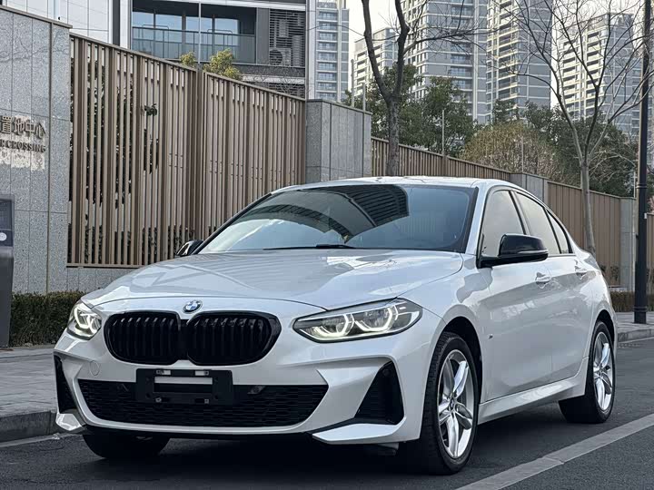 Фото 1 - BMW 1 Series