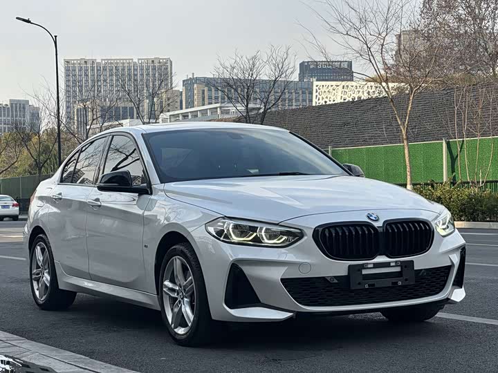 Фото 3 - BMW 1 Series