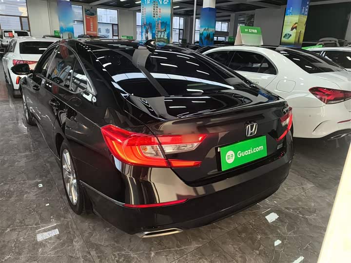 Фото 6 - Honda Accord