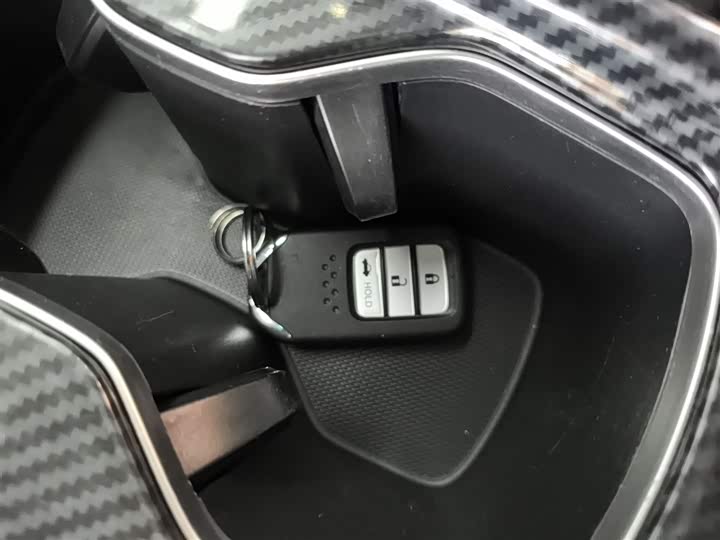 Фото 9 - Honda Accord