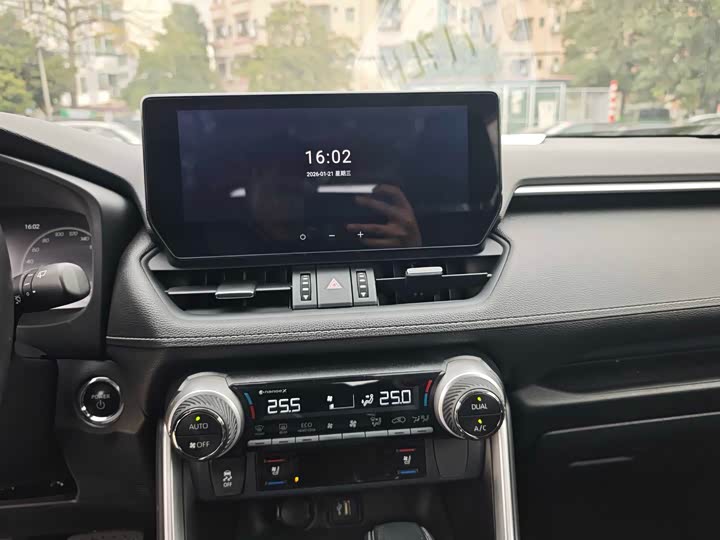 Фото 8 - Toyota Wildlander