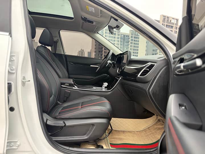 Фото 9 - Kia KX3