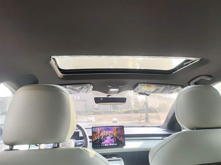 Фото 9 - Roewe D6