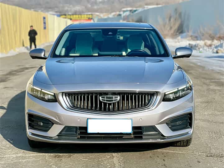 Фото 2 - Geely Preface