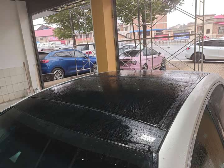 Фото 9 - Toyota Camry