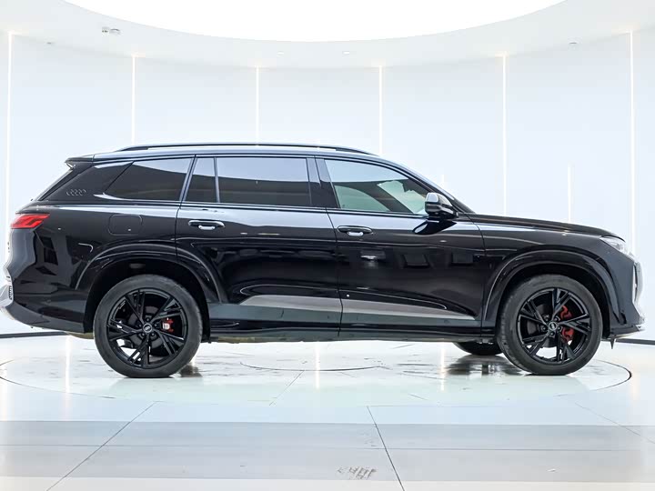 Фото 6 - Audi Q6