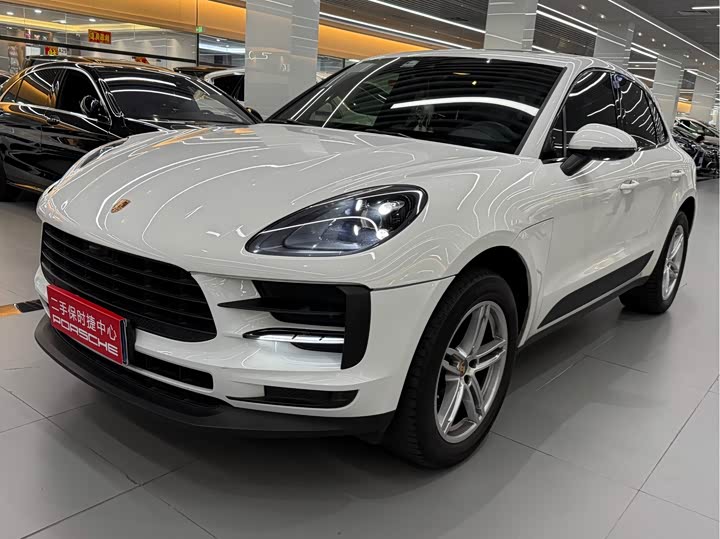 Фото 1 - Porsche Macan